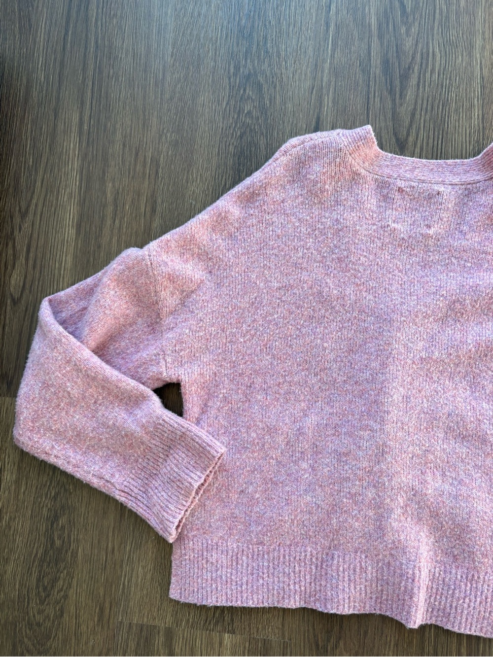 Abercrombie & Fitch Pink V-Neck Button Cardigan Sweater Size Medium - Picture 3 of 7